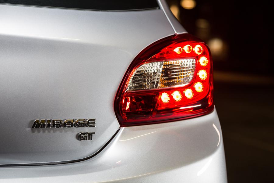 Детали экстерьера Mitsubishi Mirage GT 2016 года  (NA) (фото 22 из 29)